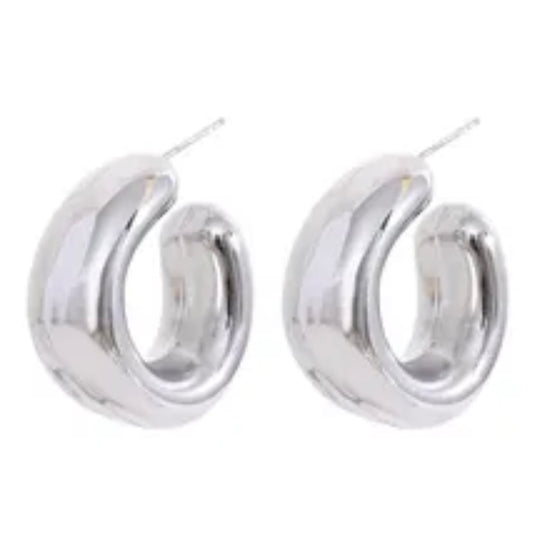Mari Hoops - 18K Gold Plated Hoop Earrings for Women | ENNVY