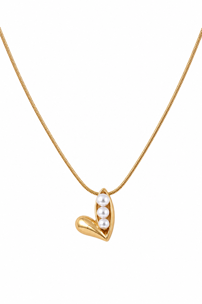 Imperfect Pearls Necklace