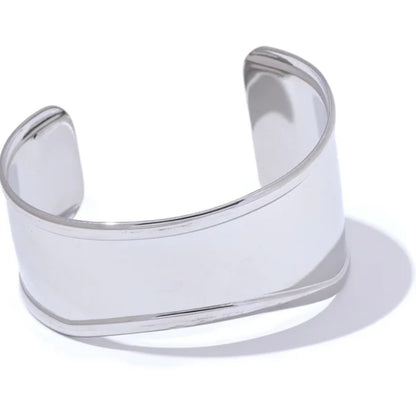 Zara Cuff Bracelet - 18K Gold Plated Cuff Bracelet for Women | ENNVY