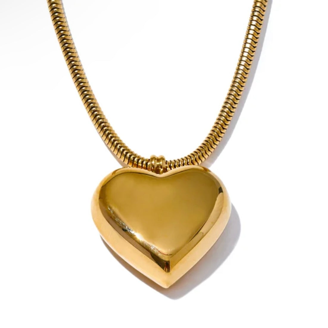 Love Me Necklace - 18K Gold Plated Necklace for Women | ENNVY