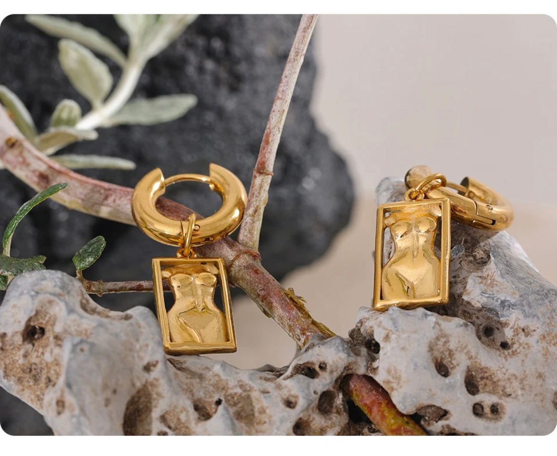 Zuri Sculpture Earrings