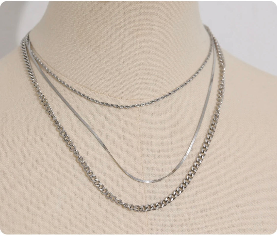The Trinity Necklace - 18K Gold Plated Necklace for Women | ENNVY