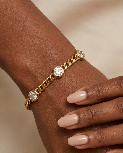 Simply Undeniable Bracelet - 18K Gold Plated Chain Bracelet for Women | ENNVY