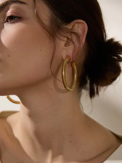 Harmony Hoops - 18K Gold Plated Hoop Earrings for Women | ENNVY