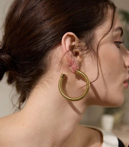 Harmony Hoops - 18K Gold Plated Hoop Earrings for Women | ENNVY
