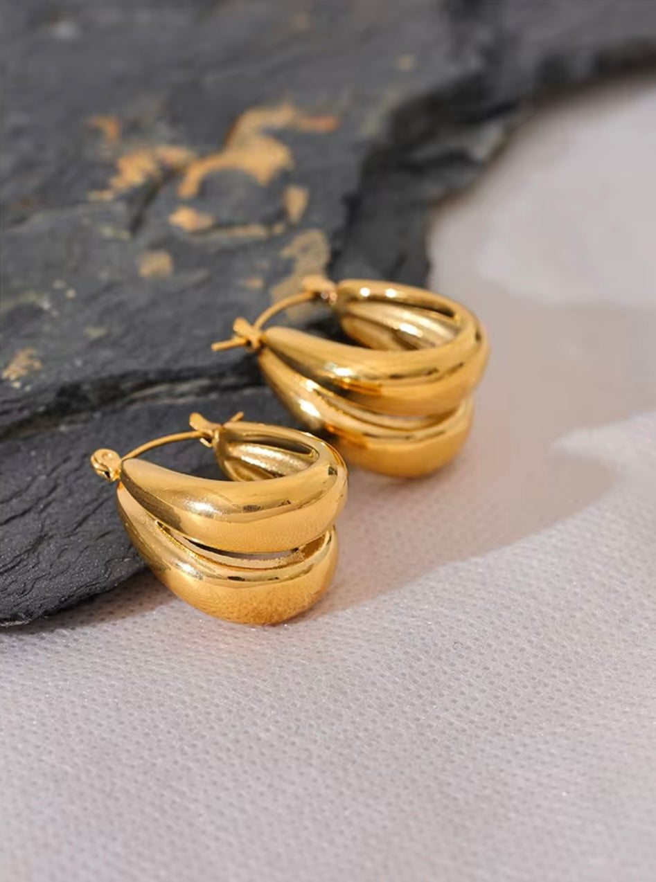 Monet Hoops