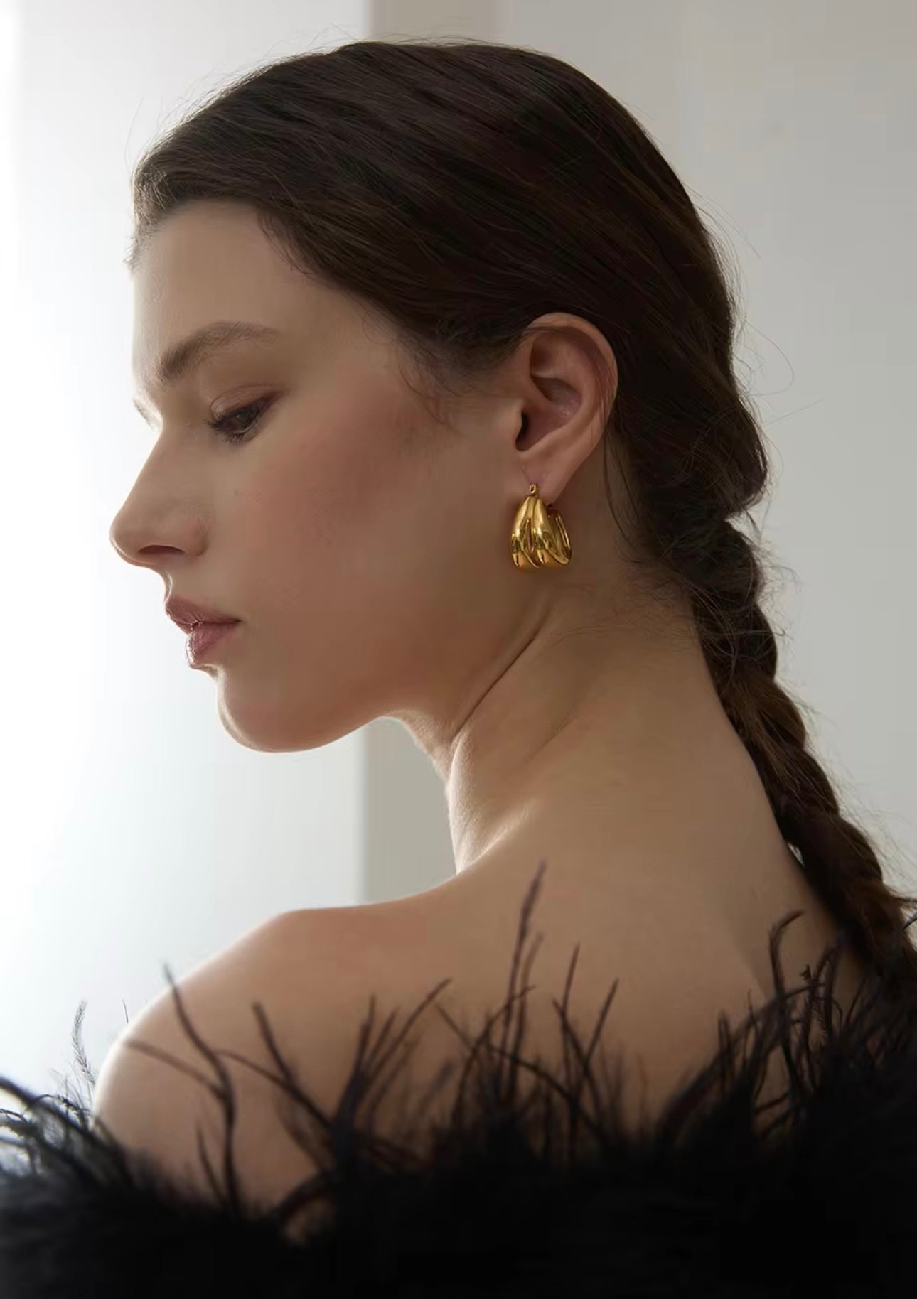 Monet Hoops