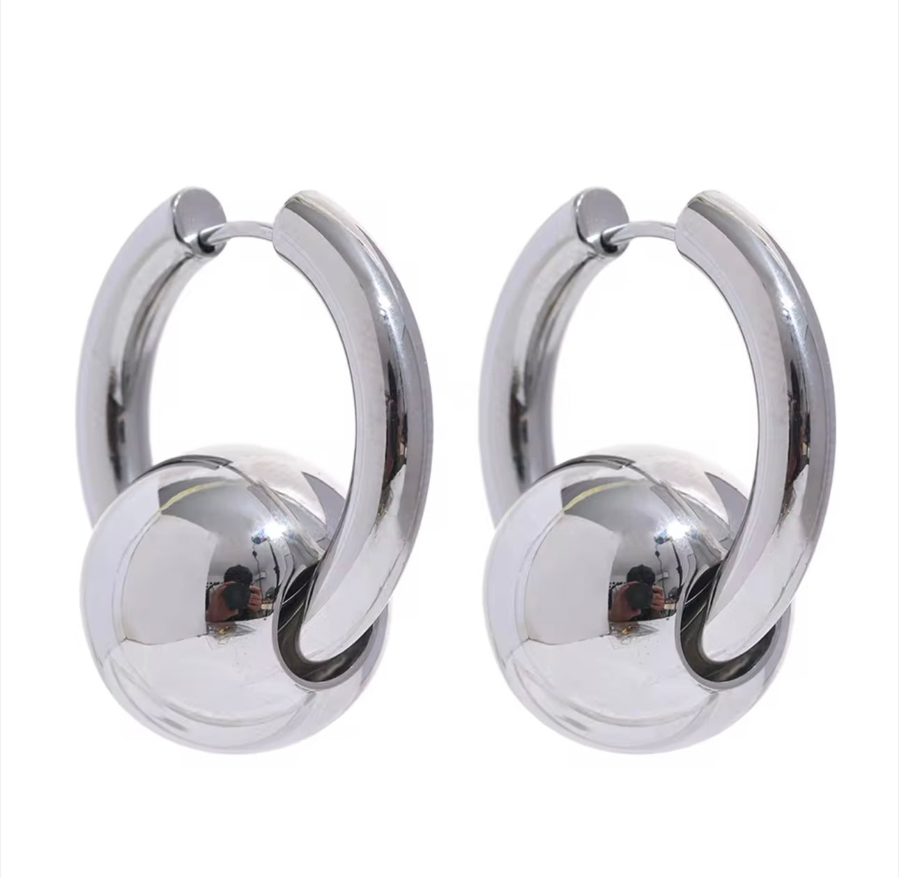 Bold Women Only Hoops