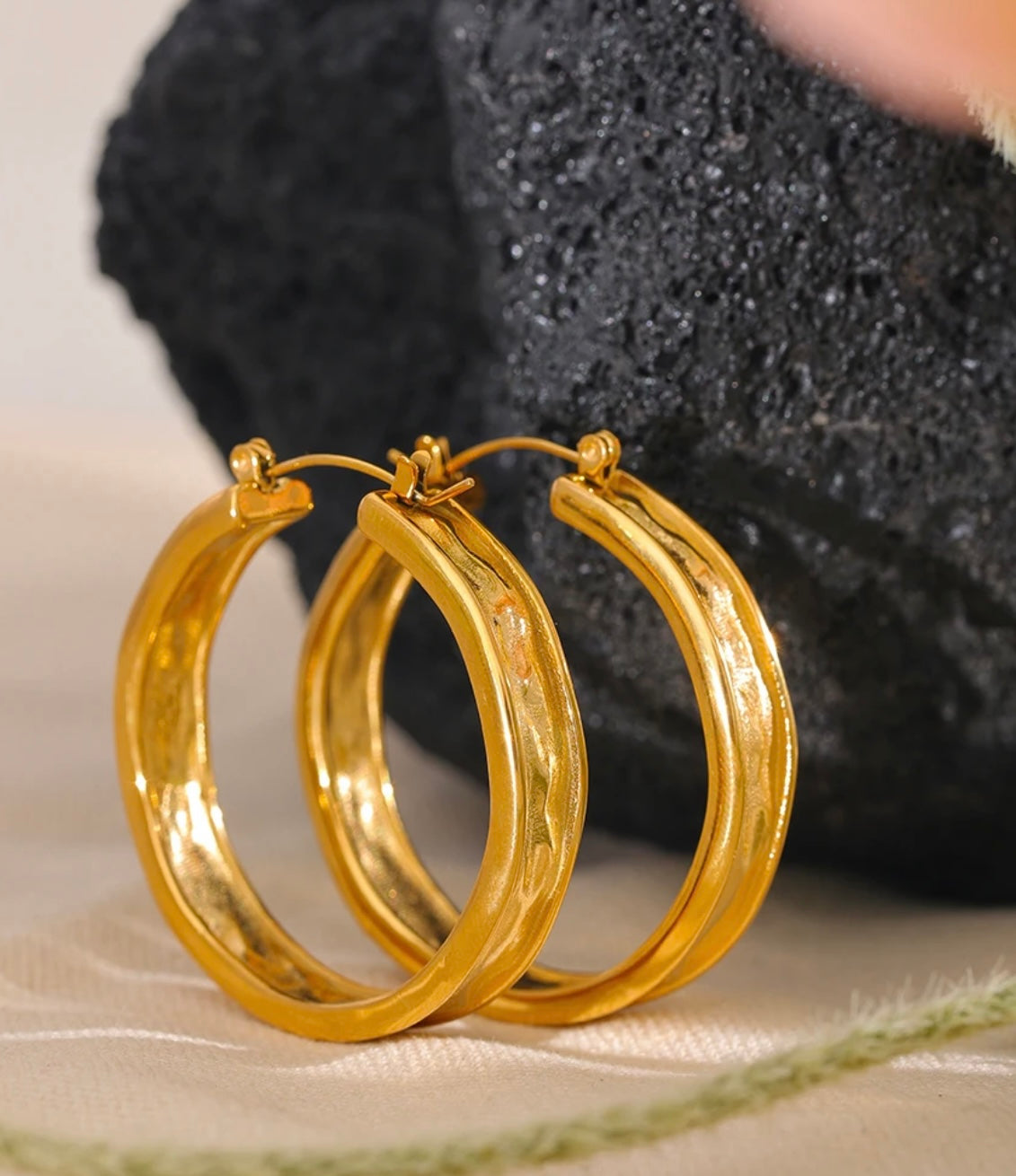 Nia Hoops