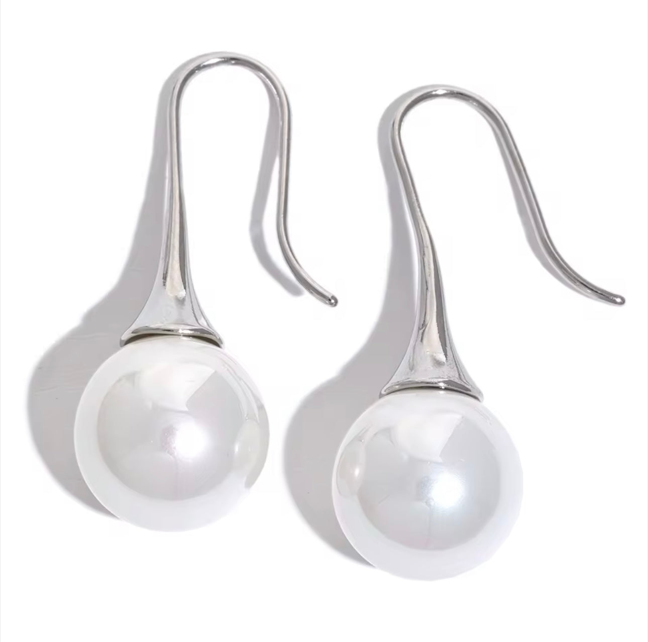 Pearl Noir Drops