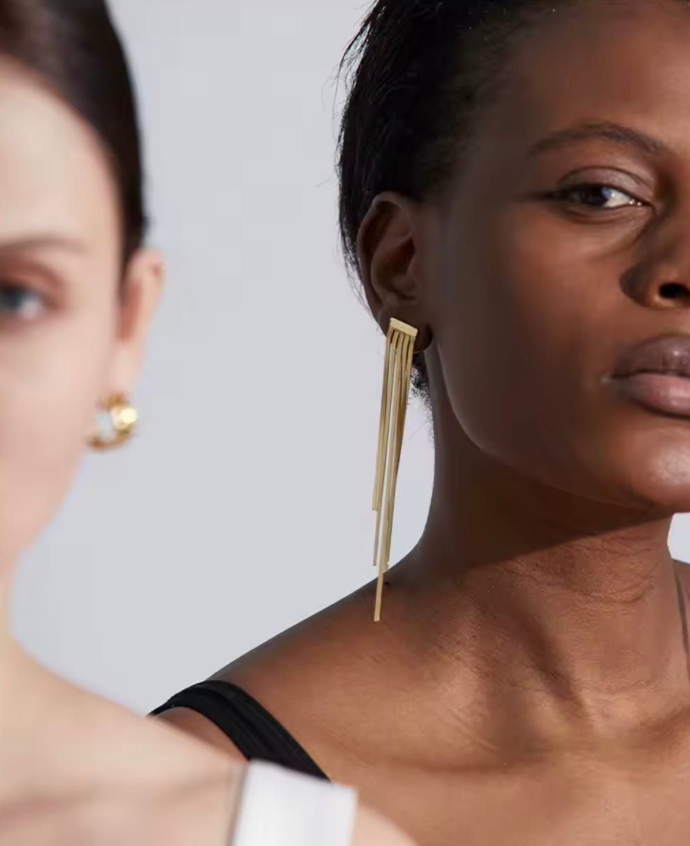 Carter Dangle Earrings - 18K Gold Plated Drop Earrings for Women | ENNVY