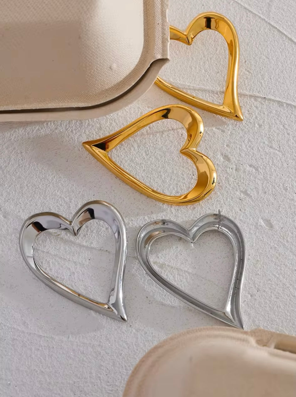 The Sculpted Love Studs - 18K Gold Plated Stud Earrings for Women | ENNVY