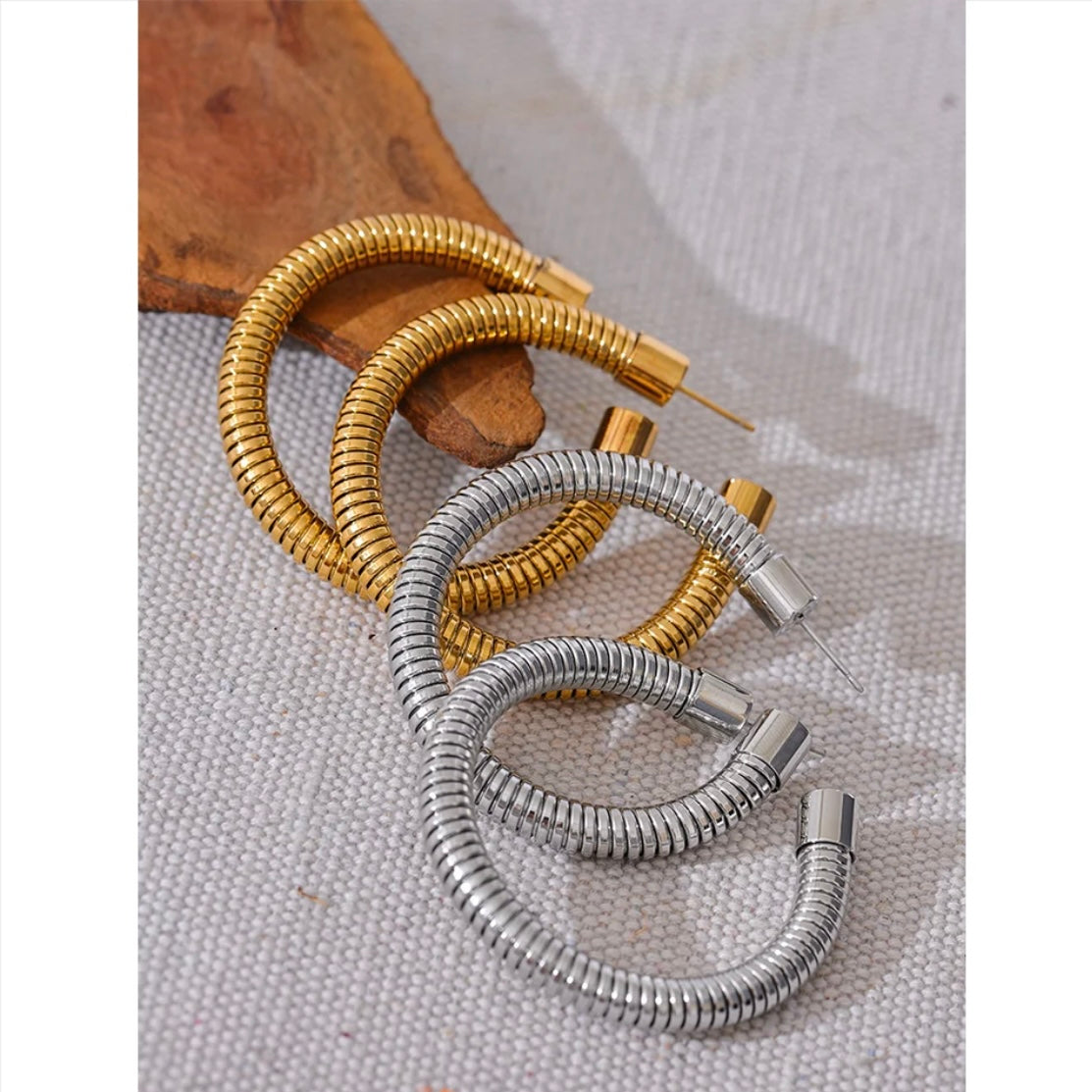 Harmony Hoops - 18K Gold Plated Hoop Earrings for Women | ENNVY