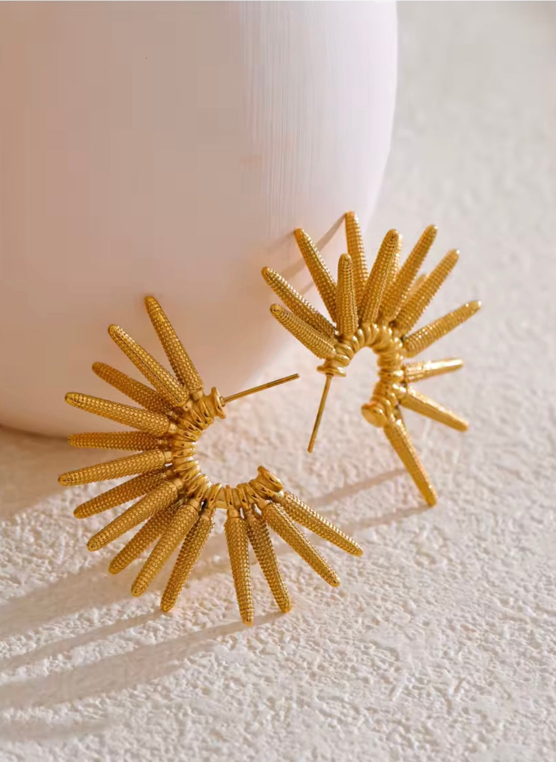 CenterStage Hoops - 18K Gold Plated Hoop Earrings for Women | ENNVY