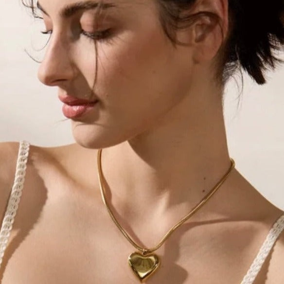Love Me Necklace - 18K Gold Plated Necklace for Women | ENNVY