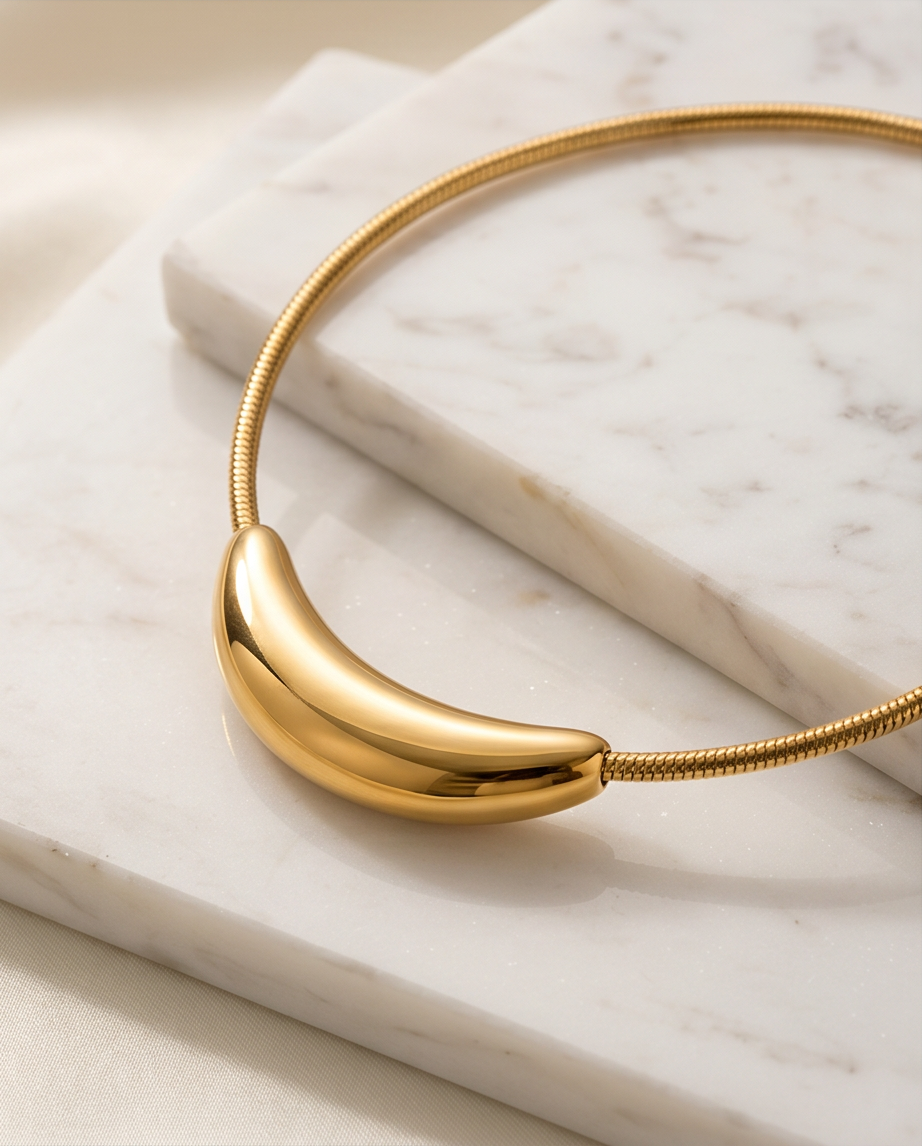 Bold Collar