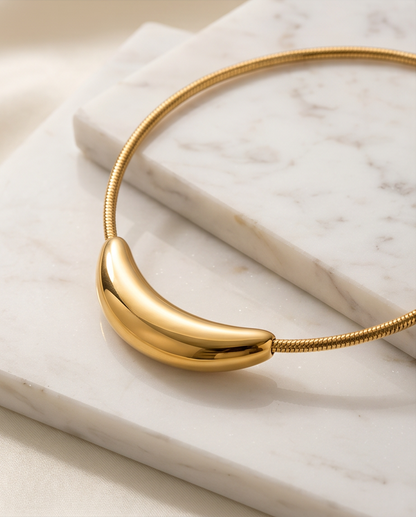 Bold Collar