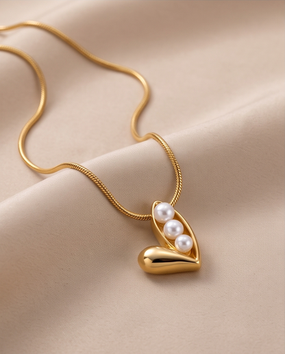 Imperfect Pearls Necklace