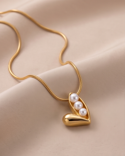 Imperfect Pearls Necklace
