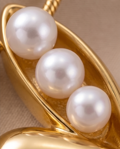 Imperfect Pearls Necklace