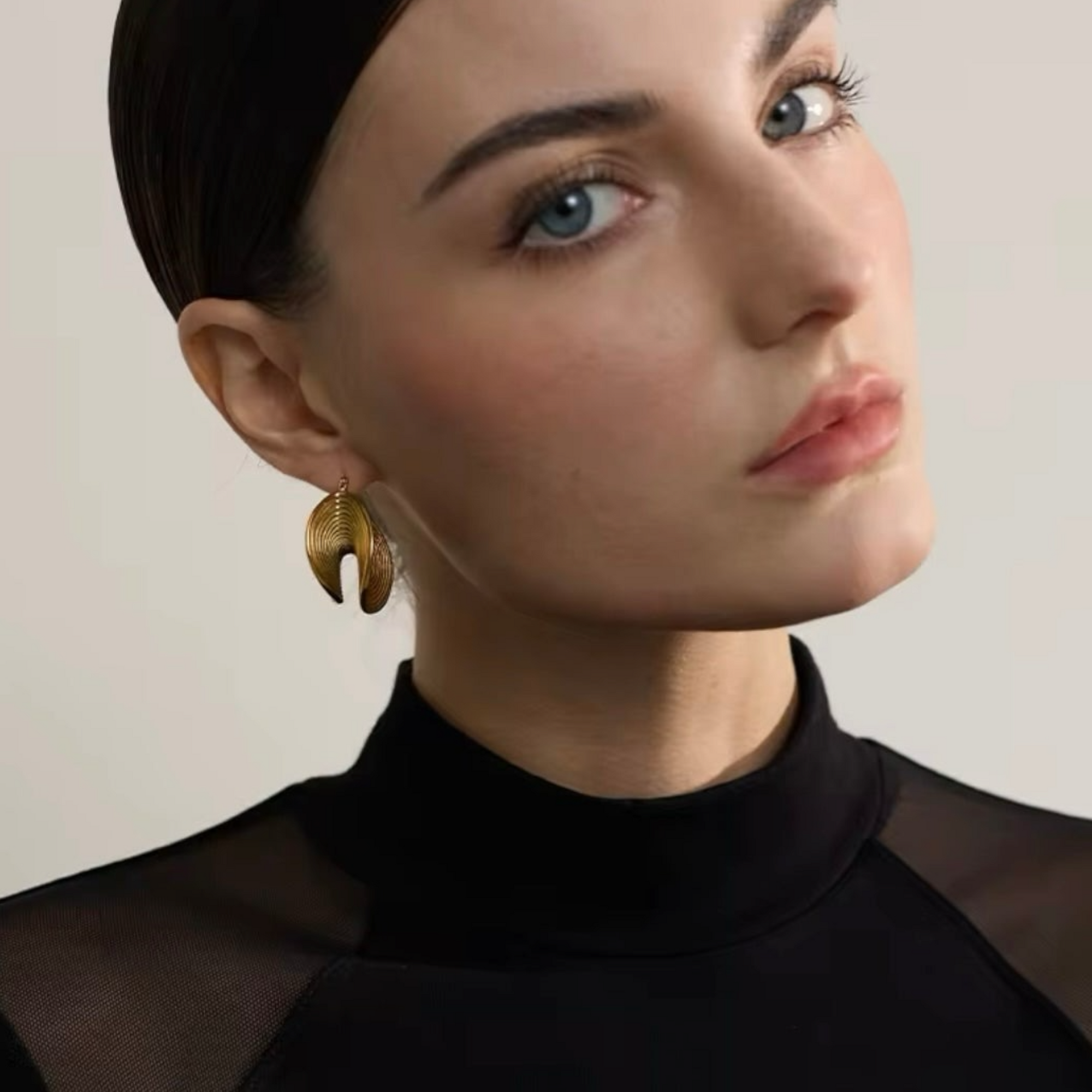 She's Chic Hoops