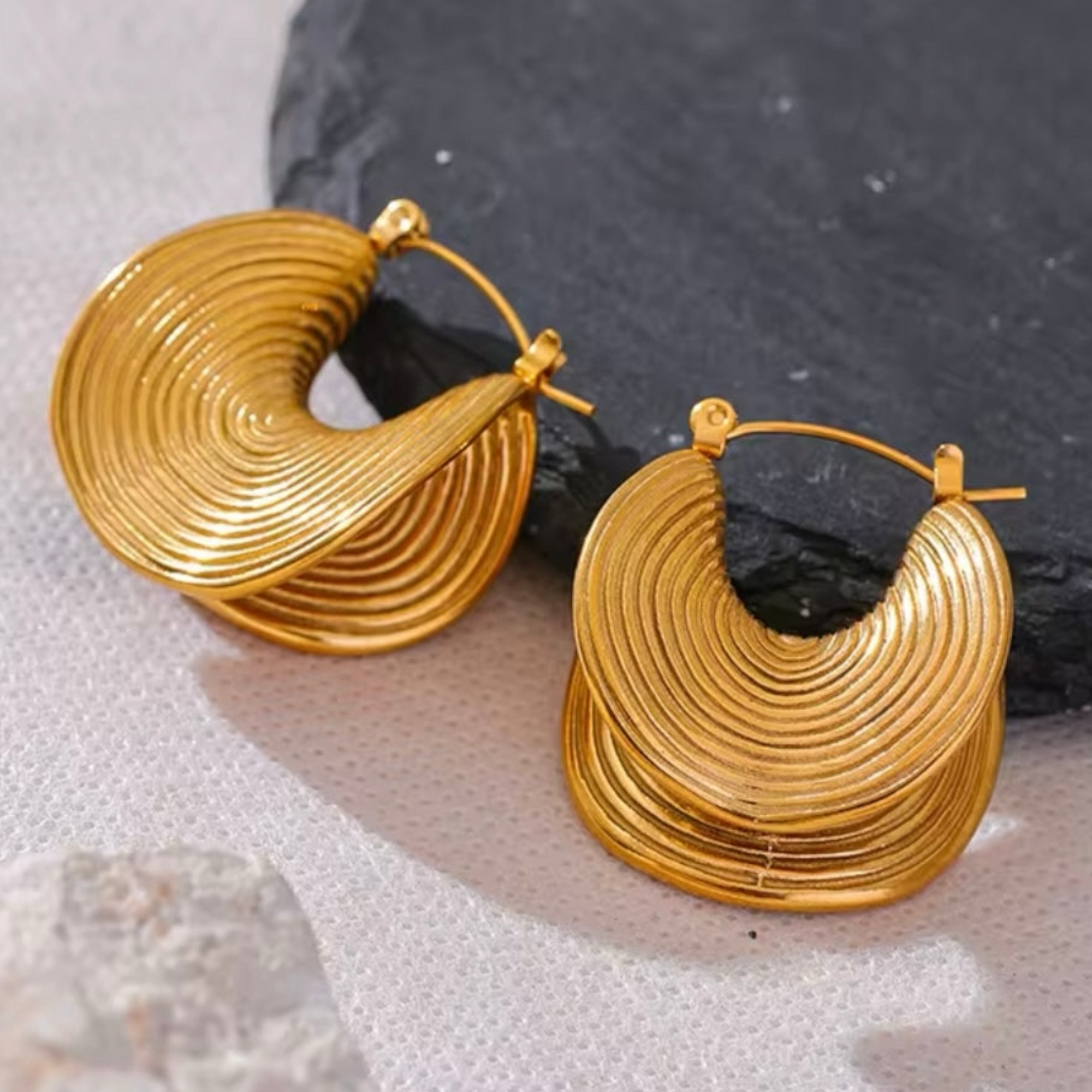 She's Chic Hoops