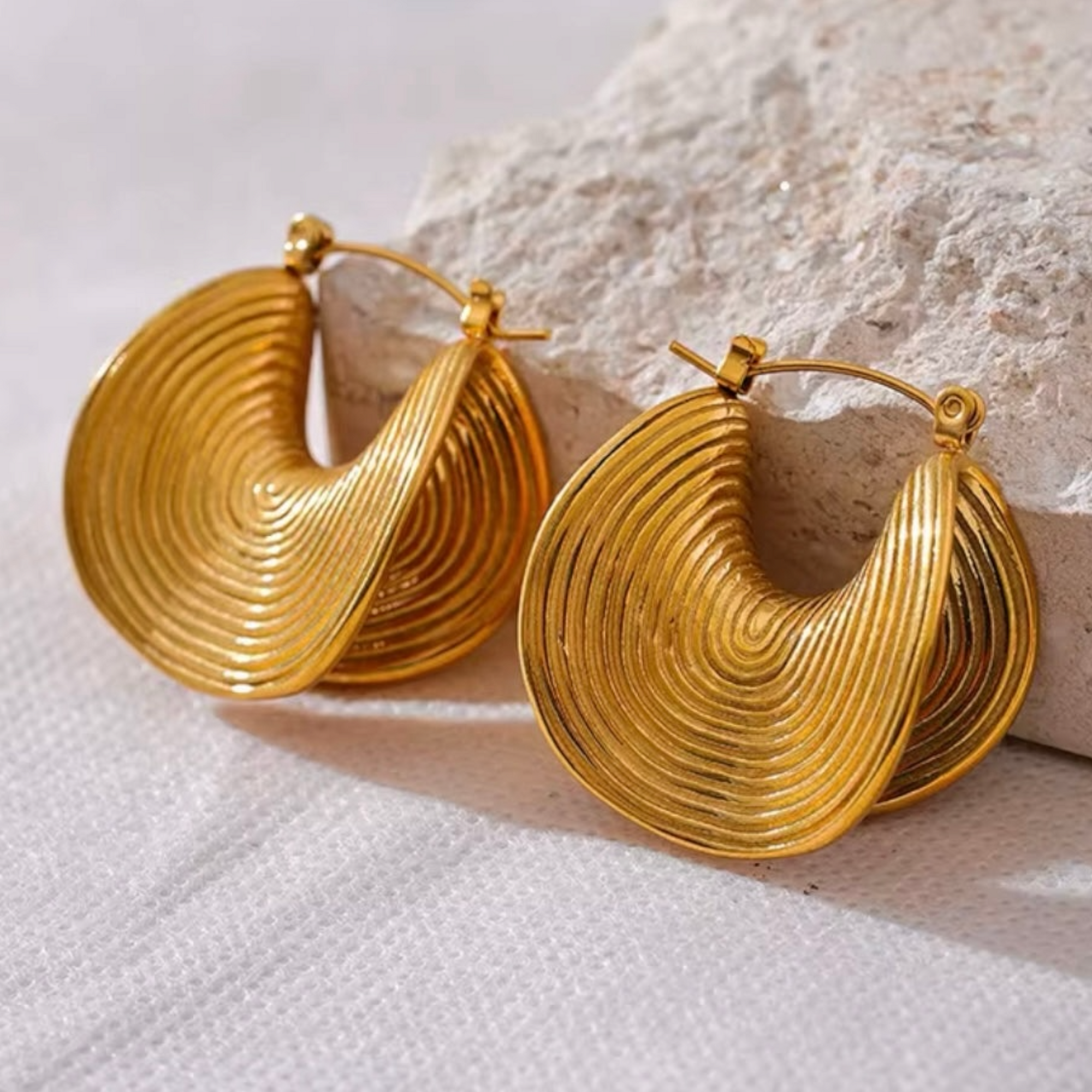 She's Chic Hoops