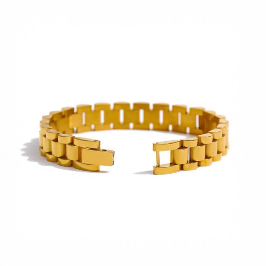 Lilly Link Bracelet - 18K Gold Plated Statement Ring for Women | ENNVY