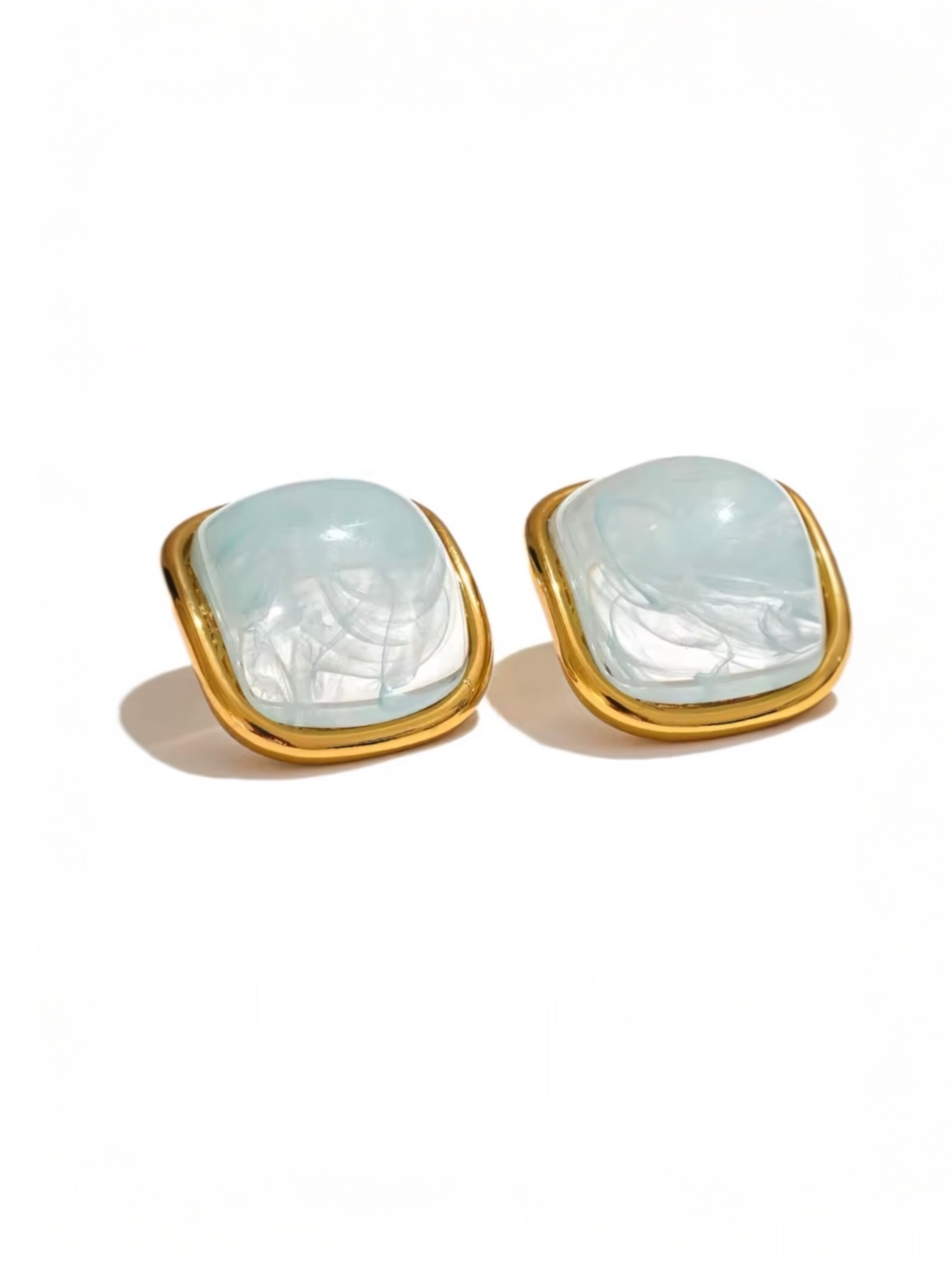 The Sophistiqué Studs