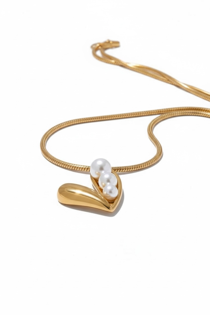 Imperfect Pearls Necklace