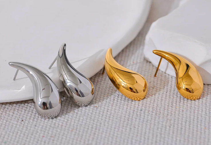 Zahra Studs - 18K Gold Plated Stud Earrings for Women | ENNVY