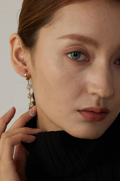 London Dangle Earrings - 18K Gold Plated Drop Earrings for Women | ENNVY