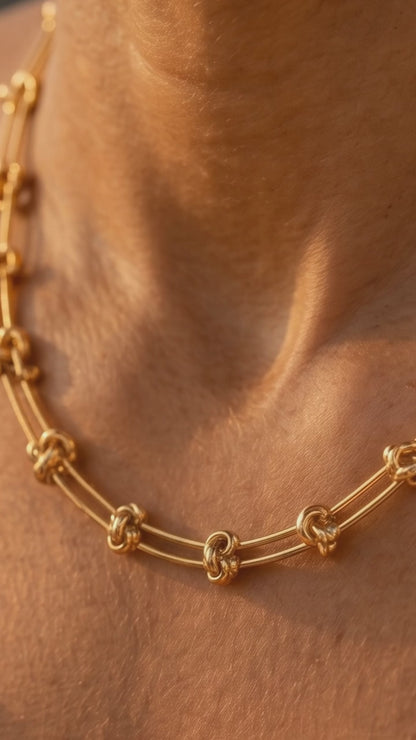 Poised Necklace